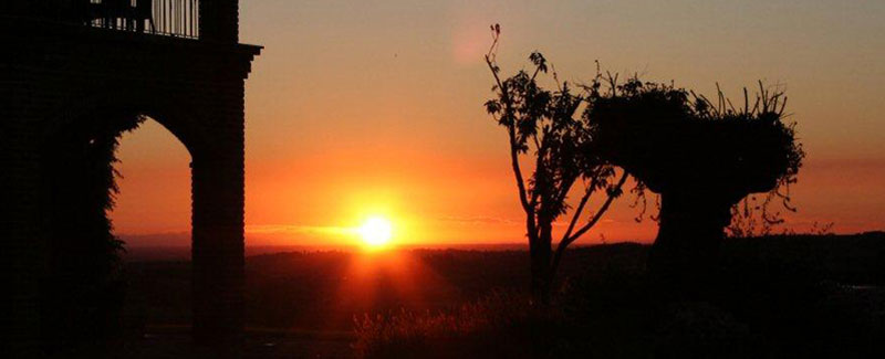 Sonnenuntergang ber dem Monferrato